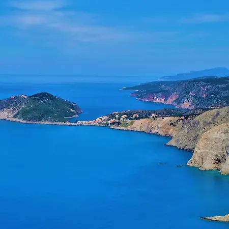 Remvi Assos Apartman *