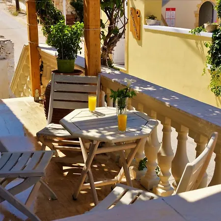 Remvi Assos Apartman *
