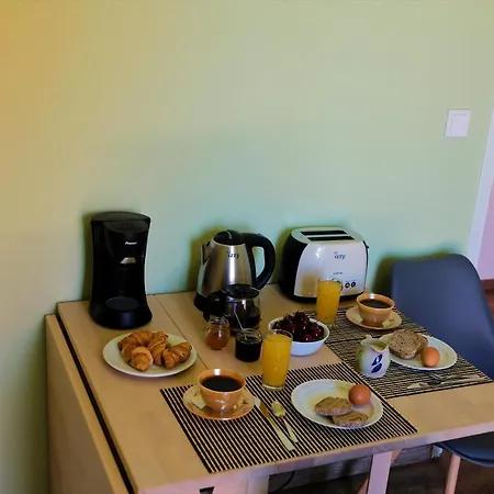 Remvi Assos Appartement *