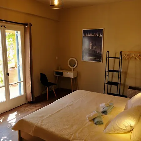 Remvi Assos Apartment